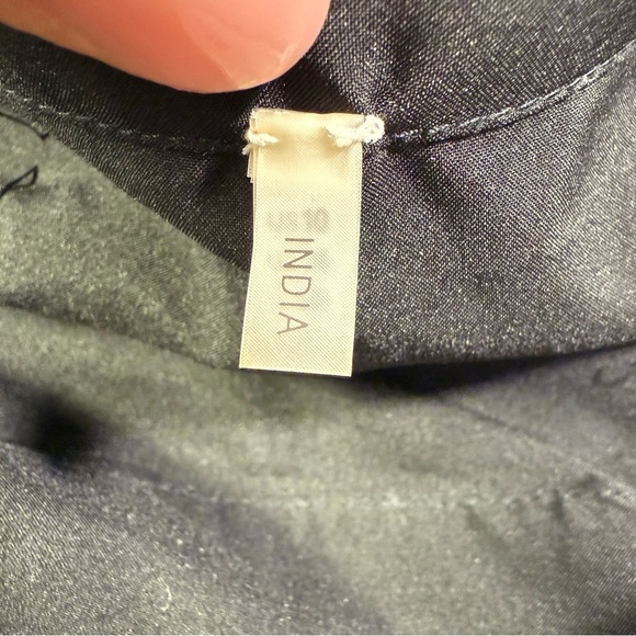 Elie Tahari “Cici” Skirt – Black & Antique Gold Sequin Pencil Skirt (Size 10) - Picture 5 of 8